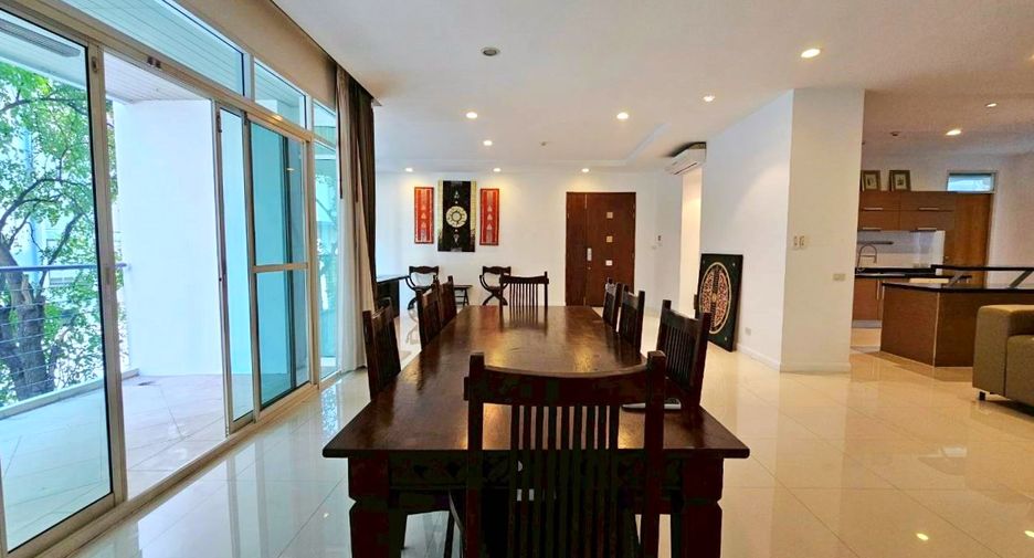 For rent 4 bedrooms condo in Watthana, Bangkok