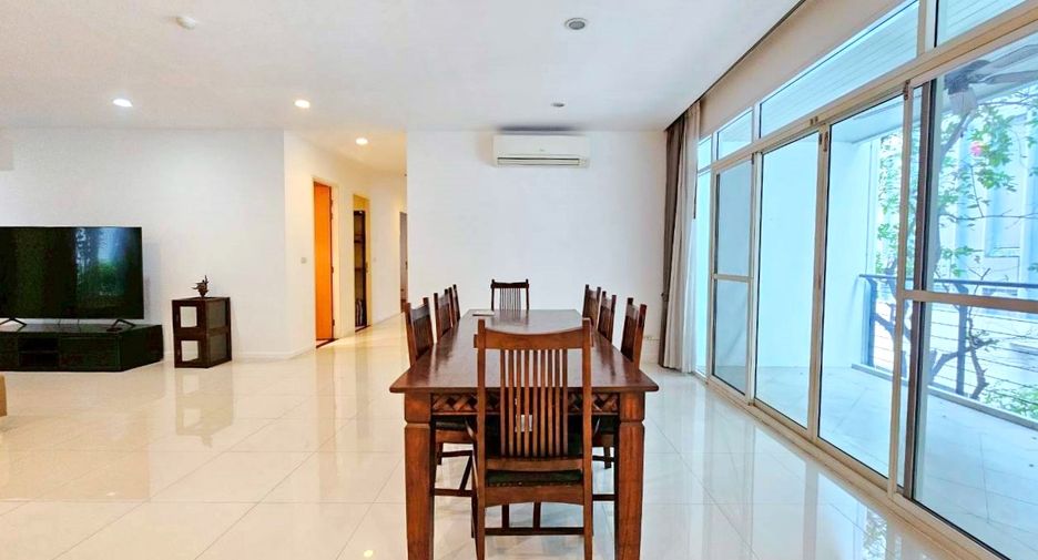 For rent 4 bedrooms condo in Watthana, Bangkok