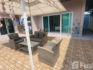 For rent 5 Beds villa in Bang Lamung, Chonburi