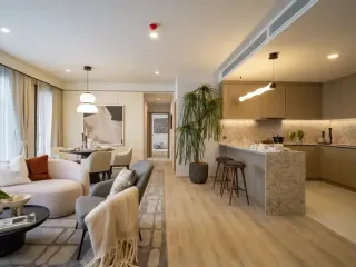 For rent 3 bedrooms condo in Huai Khwang, Bangkok