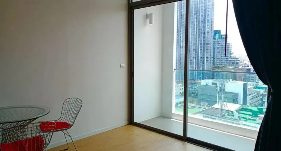 For rent 1 bed condo in Bang Rak, Bangkok