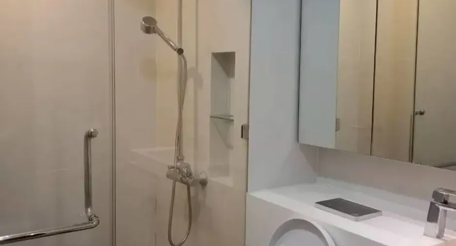 For rent 1 bed condo in Bang Rak, Bangkok