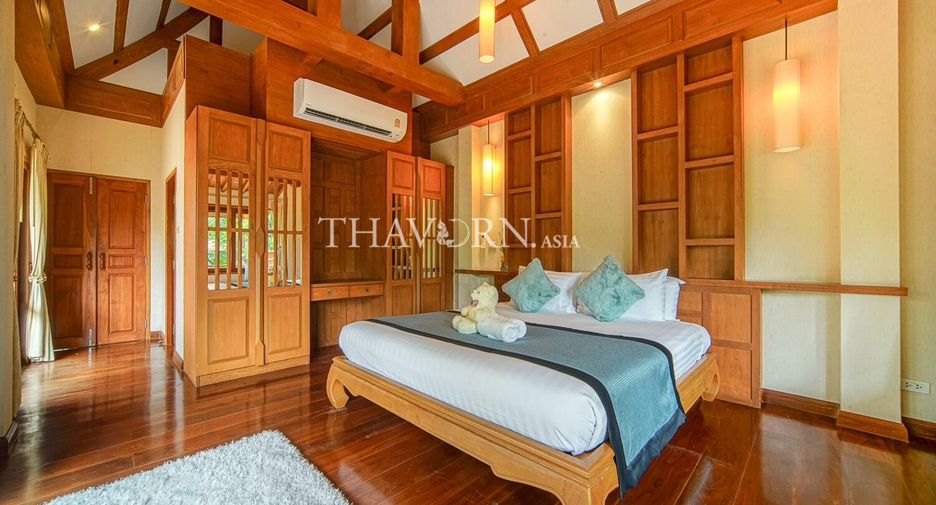 For sale 4 bedrooms house in Bang Lamung, Chonburi