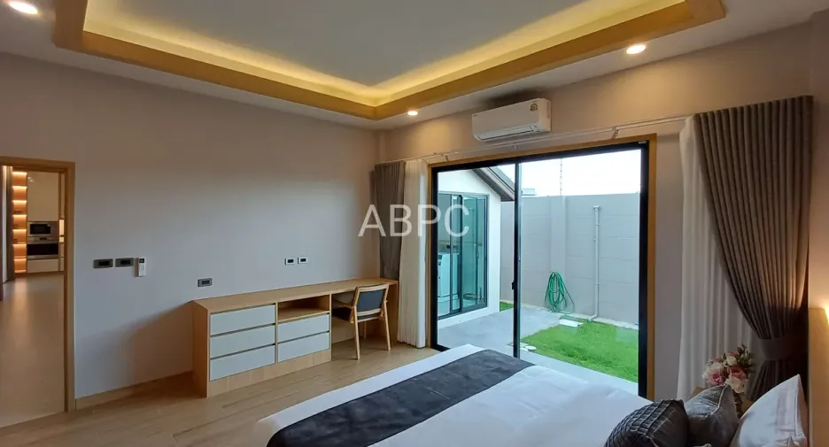 For rent and for sale 4 bedrooms house in Bang Lamung, Chonburi