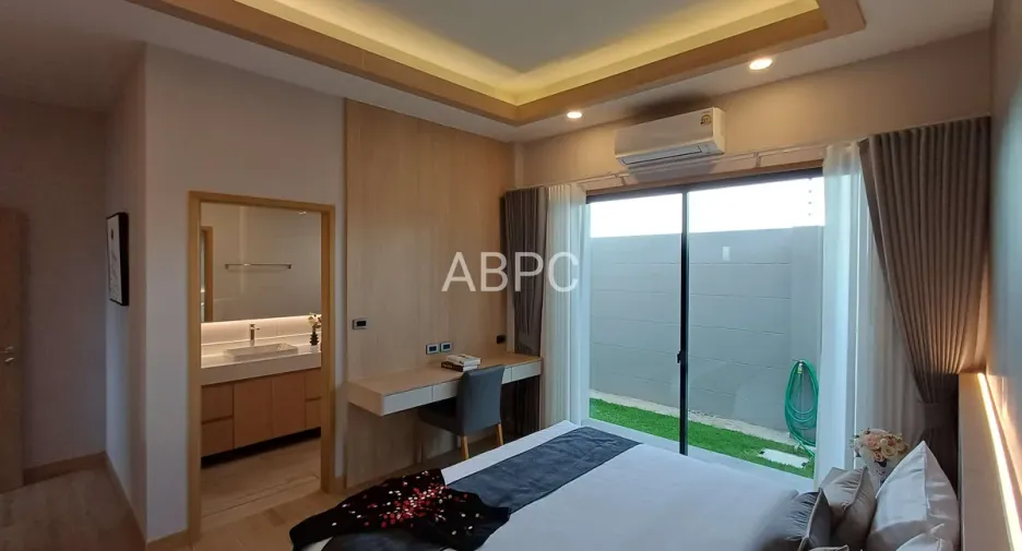For rent and for sale 4 bedrooms house in Bang Lamung, Chonburi