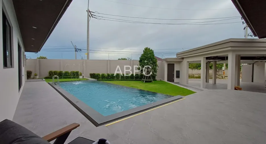 For rent and for sale 4 bedrooms house in Bang Lamung, Chonburi