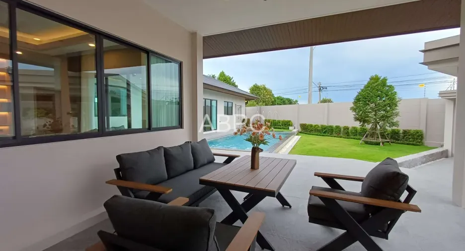 For rent and for sale 4 bedrooms house in Bang Lamung, Chonburi