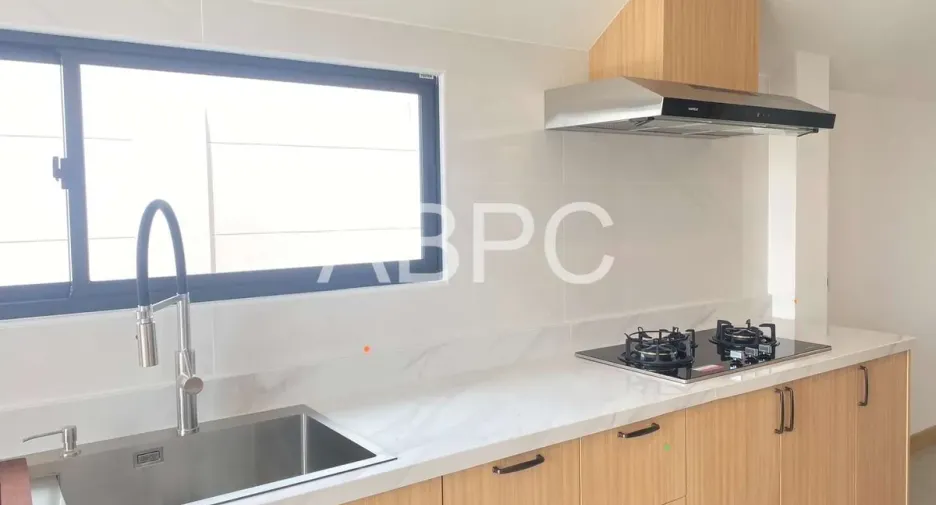 For rent and for sale 4 bedrooms house in Bang Lamung, Chonburi