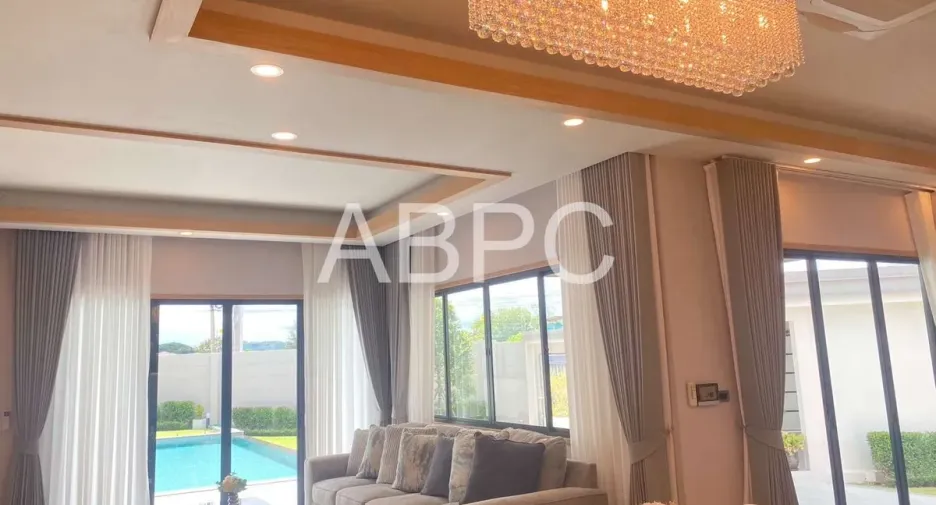 For rent and for sale 4 bedrooms house in Bang Lamung, Chonburi