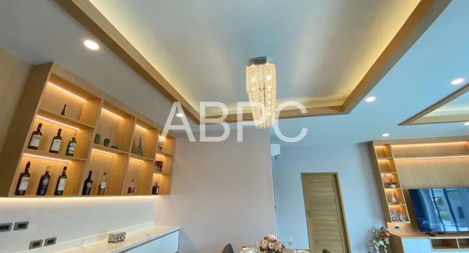 For rent and for sale 4 bedrooms house in Bang Lamung, Chonburi