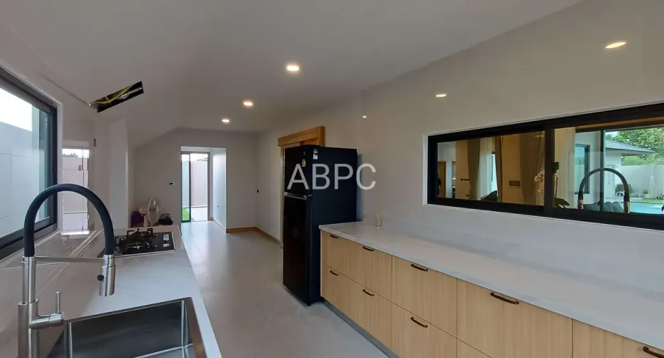 For rent and for sale 4 bedrooms house in Bang Lamung, Chonburi