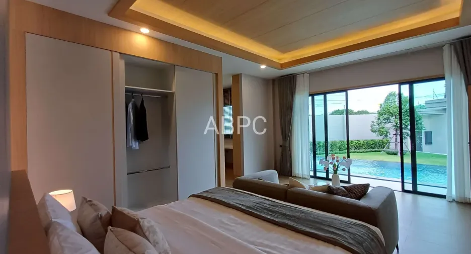 For rent and for sale 4 bedrooms house in Bang Lamung, Chonburi