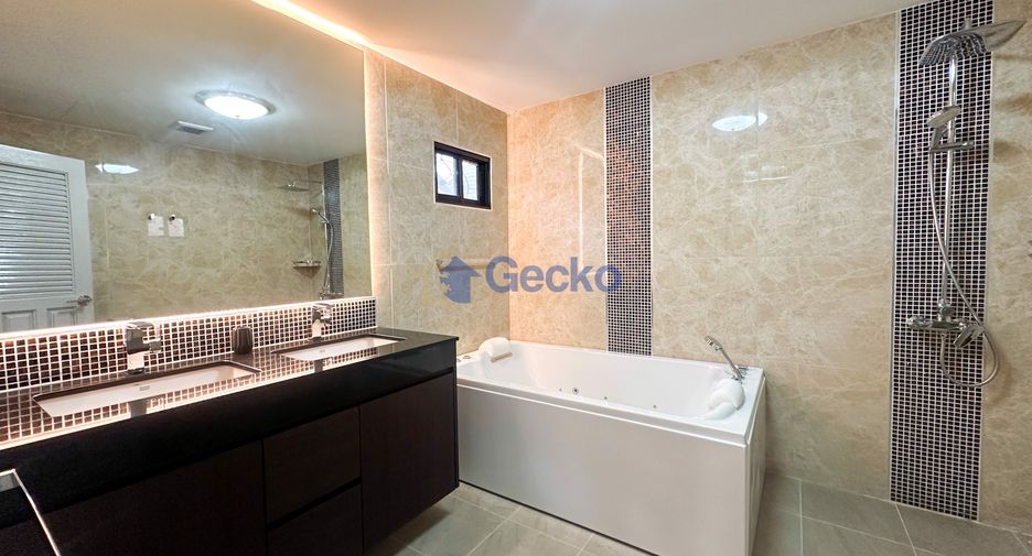 For rent and for sale 3 bedrooms house in Bang Lamung, Chonburi