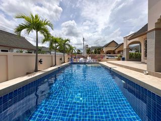 Haus zur Miete und zum Kauf mit 3 Zimmer in Bang Lamung, Chonburi