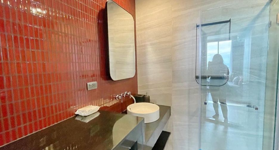 For sale 2 bedrooms condo in South Pattaya, Pattaya