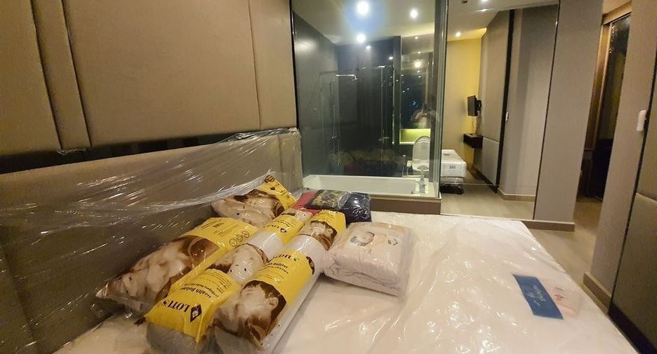 Аренда 2 спальни кондо в Щаттхана, Бангкок