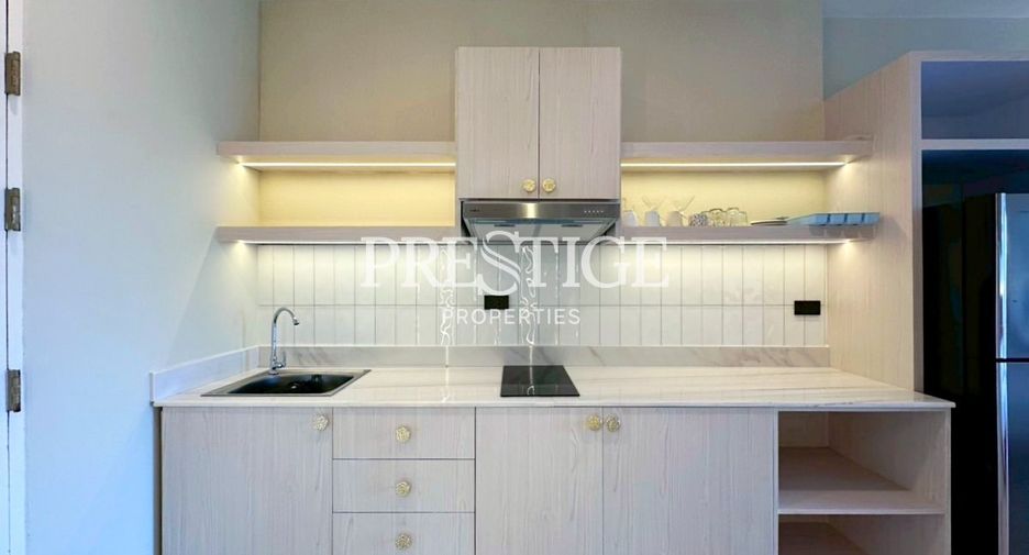 For sale studio condo in Pratumnak, Pattaya