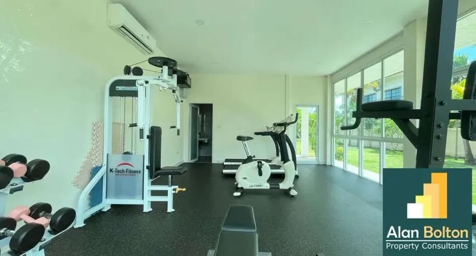 For rent and for sale 3 bedrooms house in Huay Yai, Pattaya