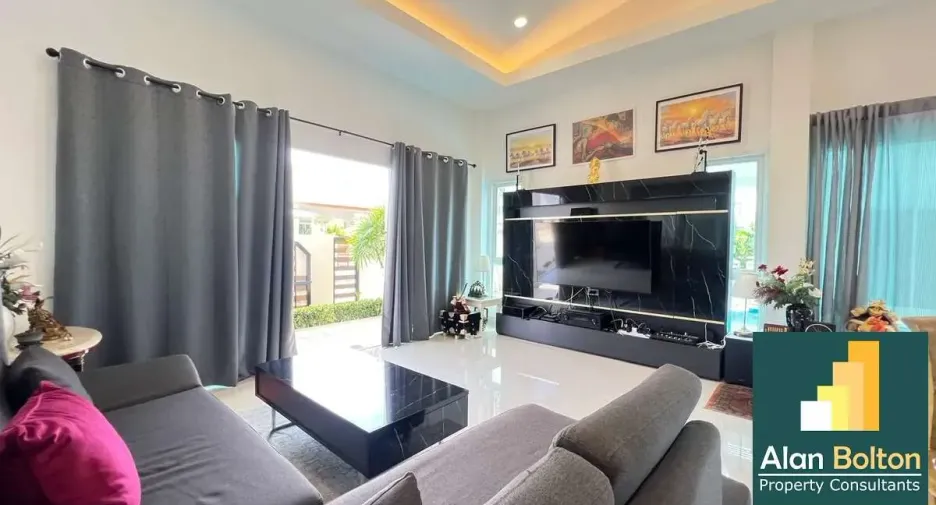 For rent and for sale 3 bedrooms house in Huay Yai, Pattaya