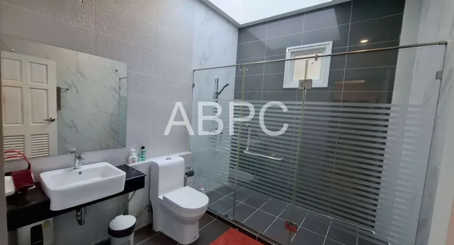 For rent and for sale 3 bedrooms house in Huay Yai, Pattaya