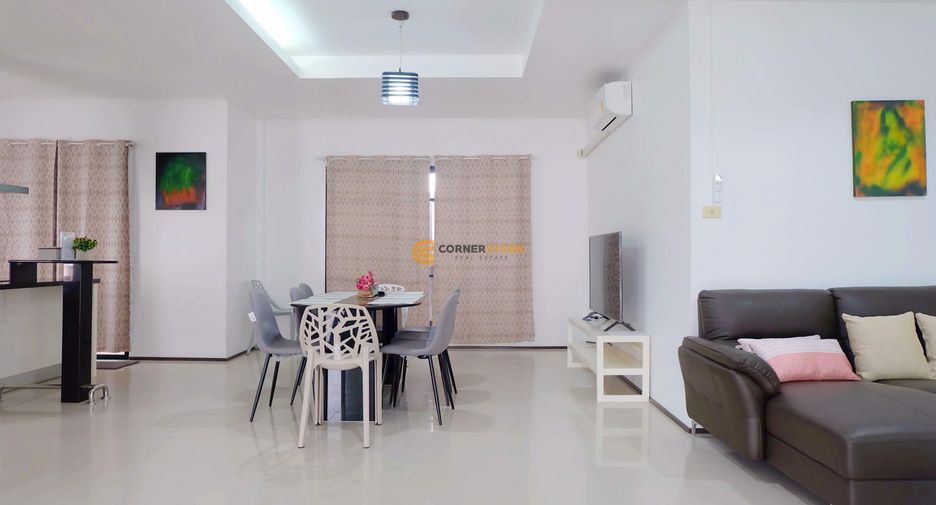 For rent そして for sale 4 ベッドルーム house in East Pattaya, Pattaya