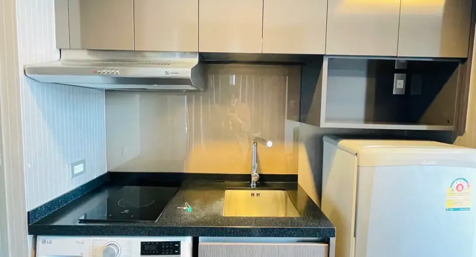 For rent 1 bed condo in Khlong Toei, Bangkok