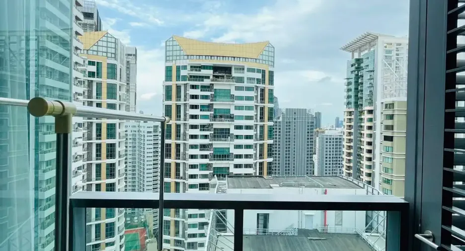 For rent 1 bed condo in Khlong Toei, Bangkok