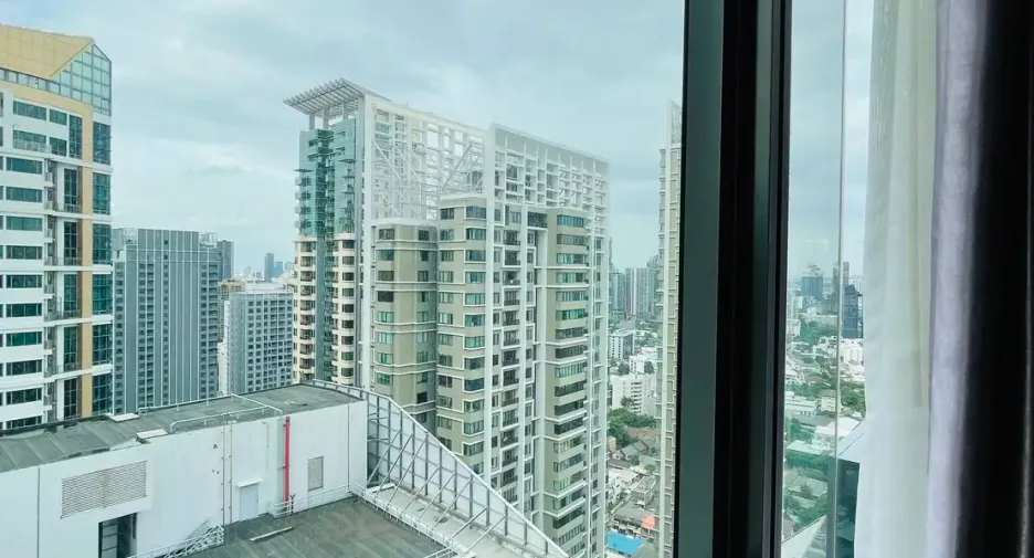 For rent 1 bed condo in Khlong Toei, Bangkok