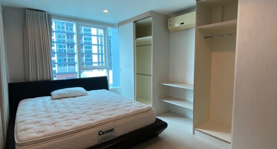 For sale 2 bedrooms condo in Watthana, Bangkok