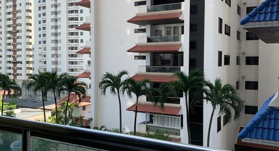 Condo en alquiler de 3 habitaciones en Watthana, Bangkok
