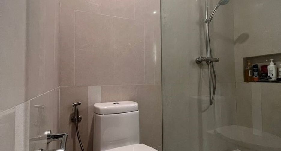 For sale 3 bedrooms condo in Watthana, Bangkok