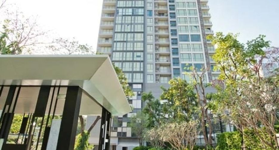 For sale 3 bedrooms condo in Watthana, Bangkok