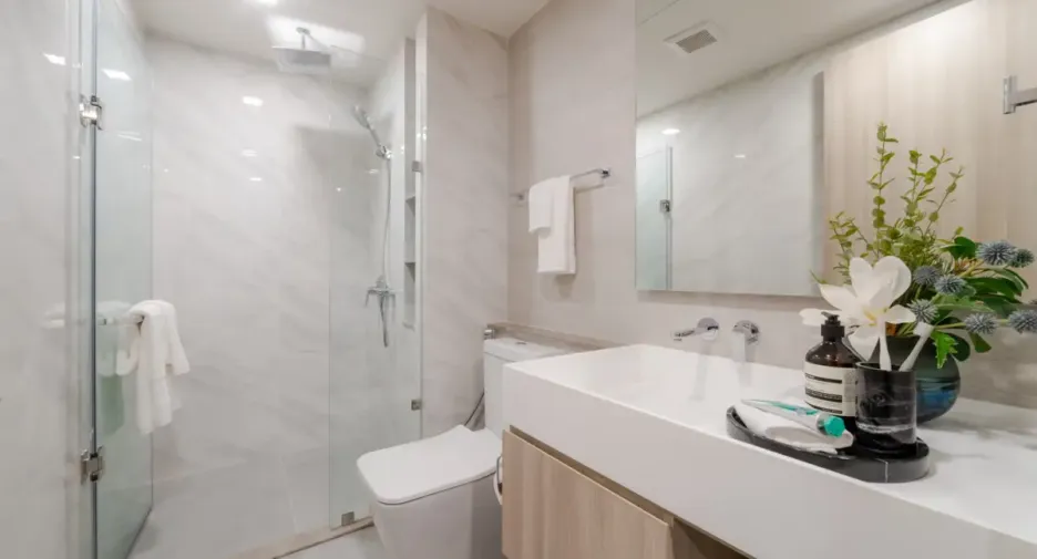 Wohnung zur Miete und zum Kauf mit 3 Zimmer in Watthana, Bangkok