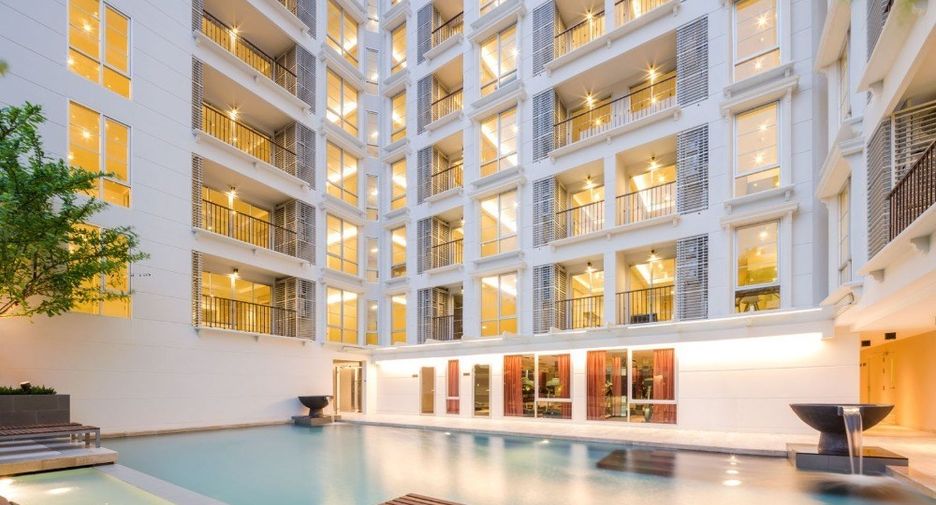 For rent 2 bedrooms condo in Watthana, Bangkok