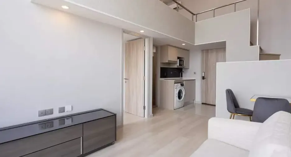 À louer et à vendre 1 chambre condo à Sathon, Bangkok