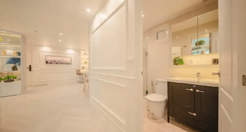 For sale 3 bedrooms condo in Yan Nawa, Bangkok