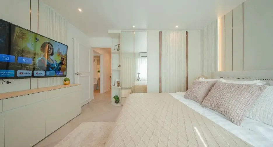 For sale 3 bedrooms condo in Yan Nawa, Bangkok
