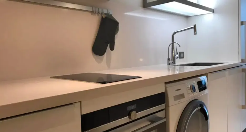 For rent studio condo in Pathum Wan, Bangkok