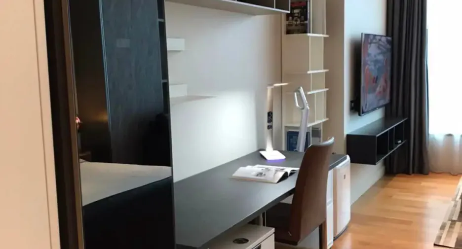 For rent studio condo in Pathum Wan, Bangkok