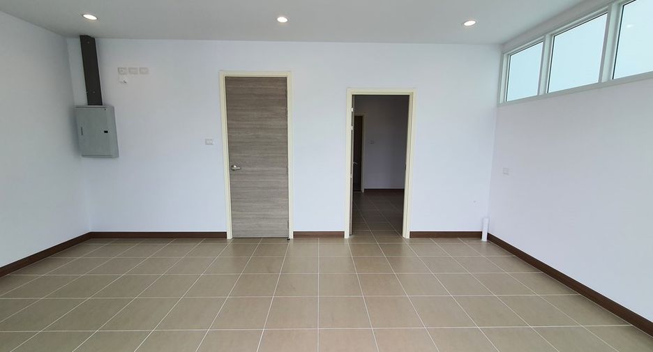Condo en venta de 4 habitaciones en Yan Nawa, Bangkok