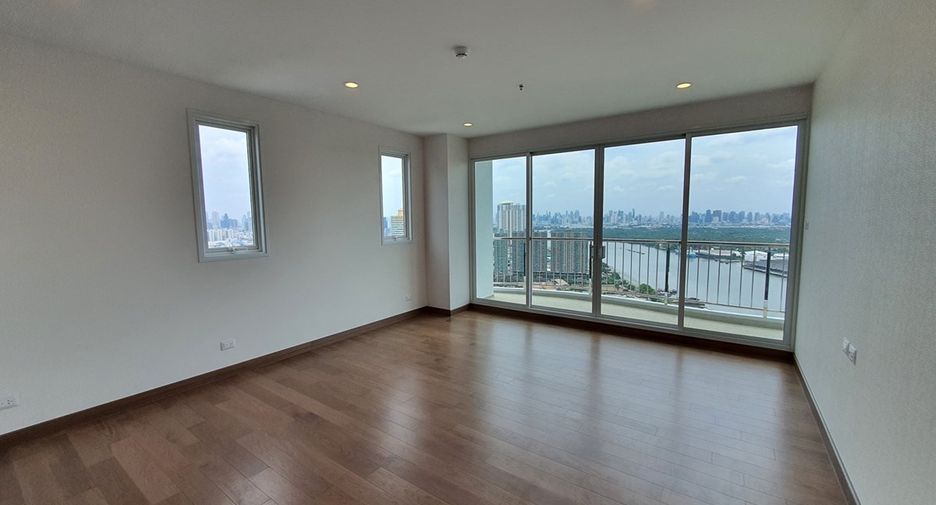 Condo en venta de 4 habitaciones en Yan Nawa, Bangkok