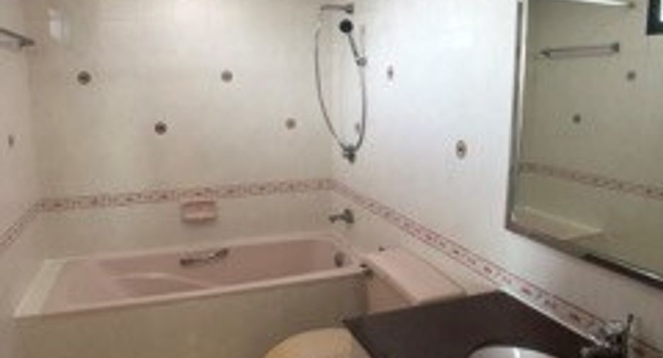 For rent 3 ベッドルーム condo in Watthana, Bangkok