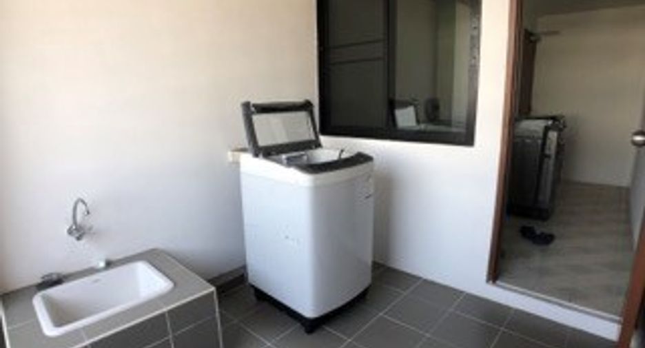 For rent 3 ベッドルーム condo in Watthana, Bangkok