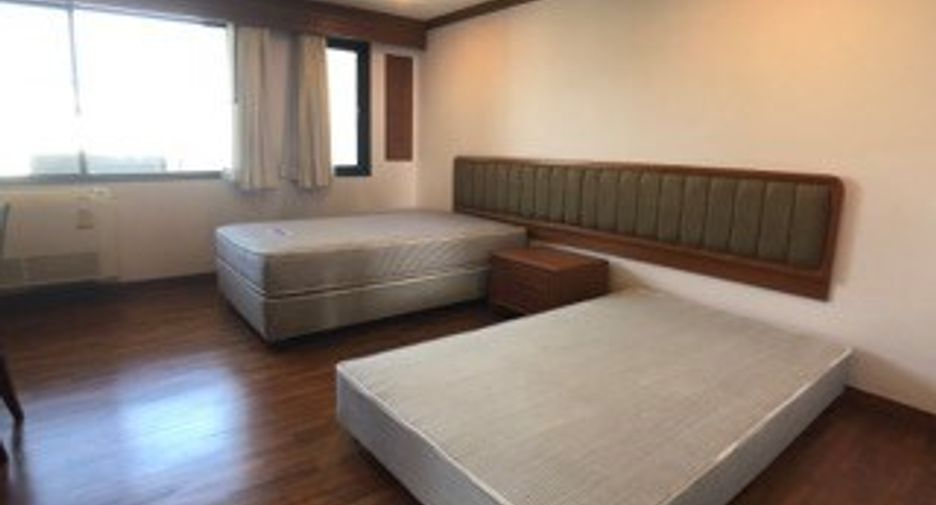 For rent 3 ベッドルーム condo in Watthana, Bangkok