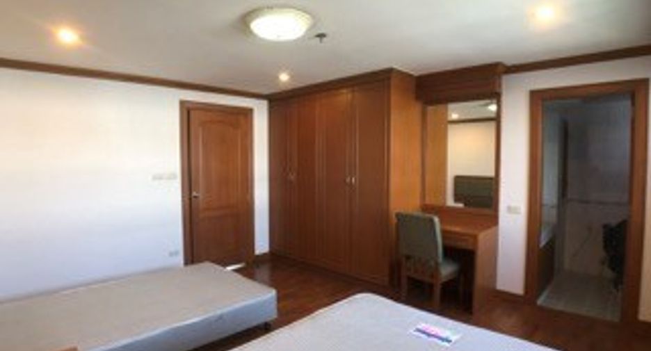 For rent 3 ベッドルーム condo in Watthana, Bangkok