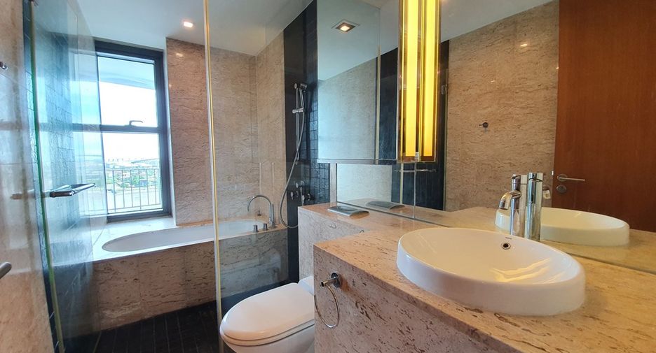 For sale 2 bedrooms condo in Yan Nawa, Bangkok