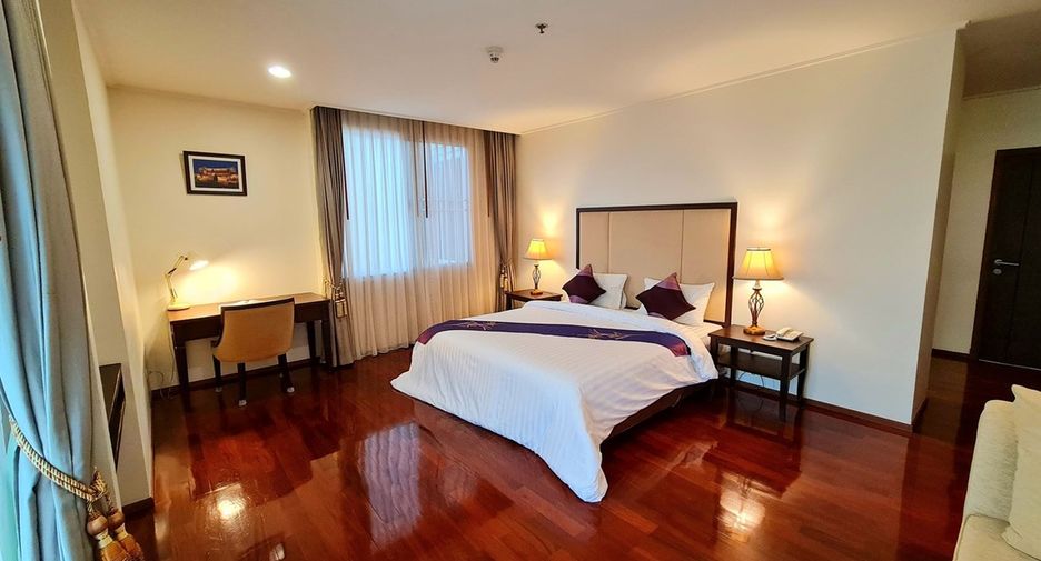 Wohnung zur Miete mit 3 Zimmer in Watthana, Bangkok