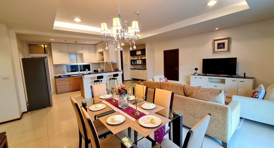Wohnung zur Miete mit 3 Zimmer in Watthana, Bangkok