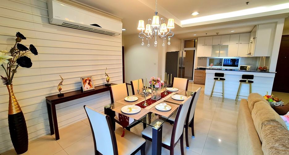Wohnung zur Miete mit 3 Zimmer in Watthana, Bangkok