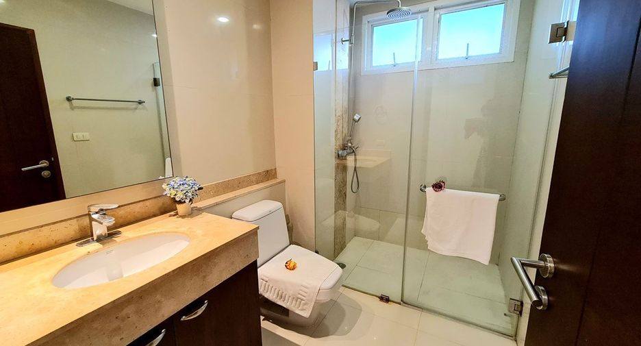 Wohnung zur Miete mit 3 Zimmer in Watthana, Bangkok
